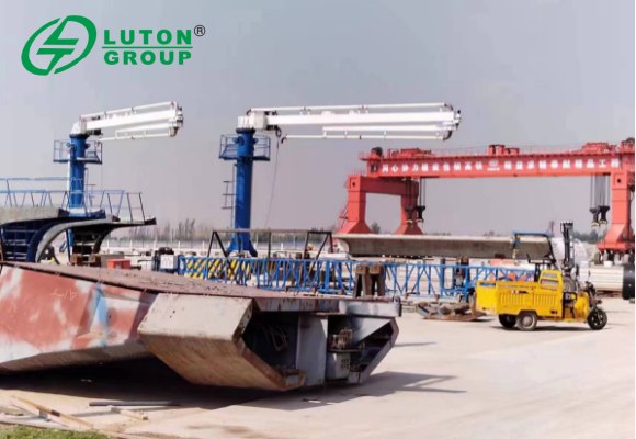 floor Placing Boom On Site