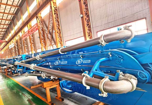 boom structure of pump truck