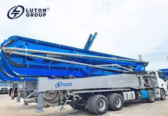Concrete Boom Pump Truck