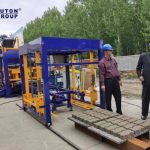 Hydraulic Block Making Machine customers visit hollow block making machine factory